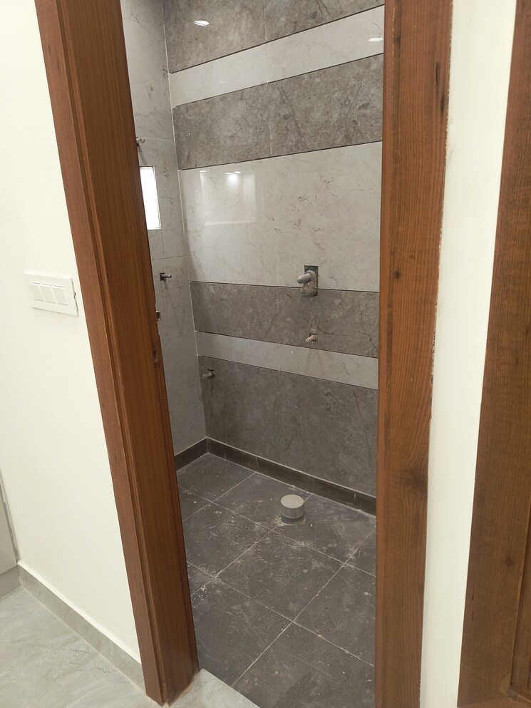 undefined, dwarka mor 2 Bedroom 60 Sq.Yd. Builder Floor In Dwarka Mor Delhi 9712446