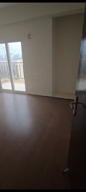 Room in 3 BHK Apartment at Amrapali Terrace Homes, Tech Zone 4 Greater Noida – for Sale