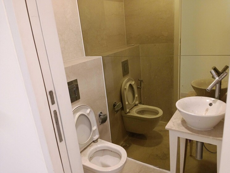 Bathroom, lower parel 4 Bedroom 2670 Sq.Ft. Apartment In Lower Parel Mumbai 9712453