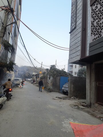 4 BHK Builder Floor – Exterior View View at Dwarka Mor - for Sale