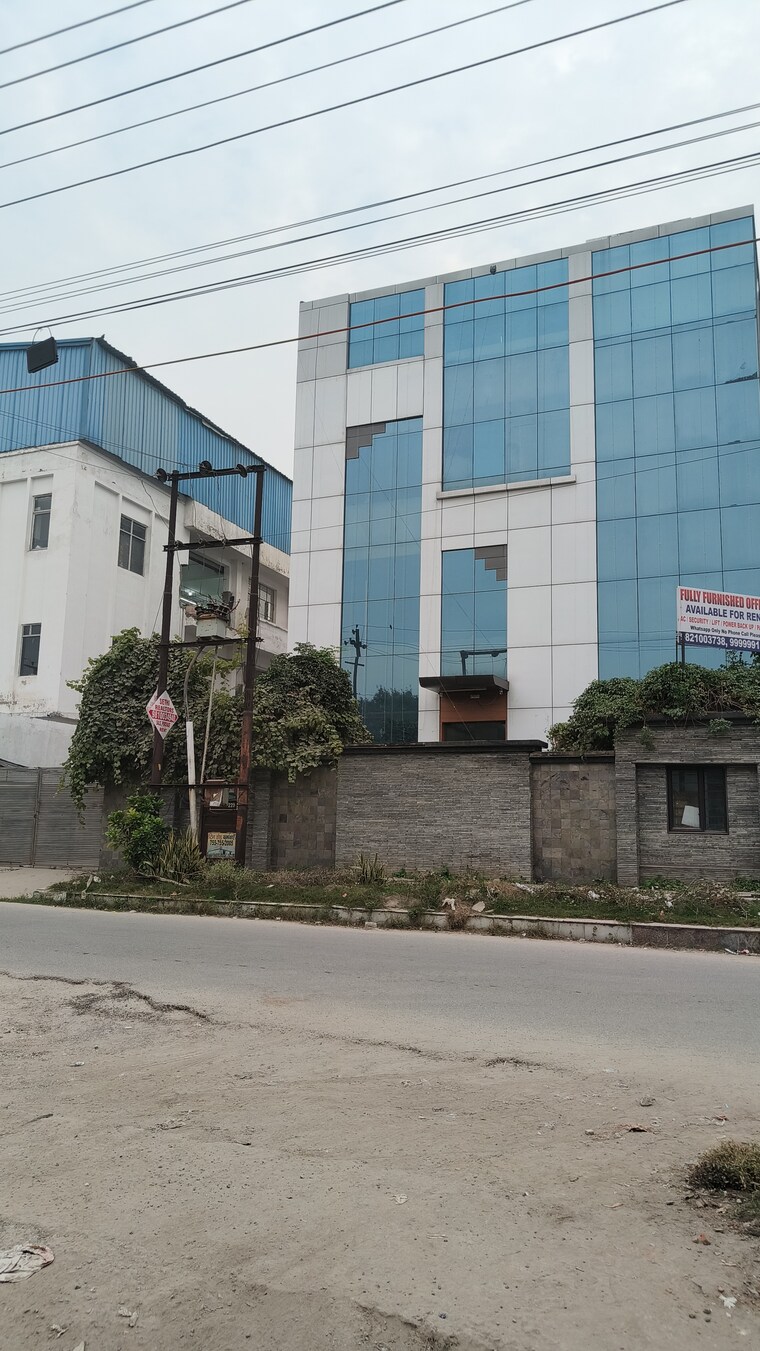 Exterior View, sector 63 Commercial Office Space 22000 Sq.Ft. In Sector 63 Noida 9712497