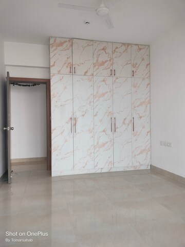 Room in 3 BHK Apartment at ATS Marigold, Sector 89a – for Rent