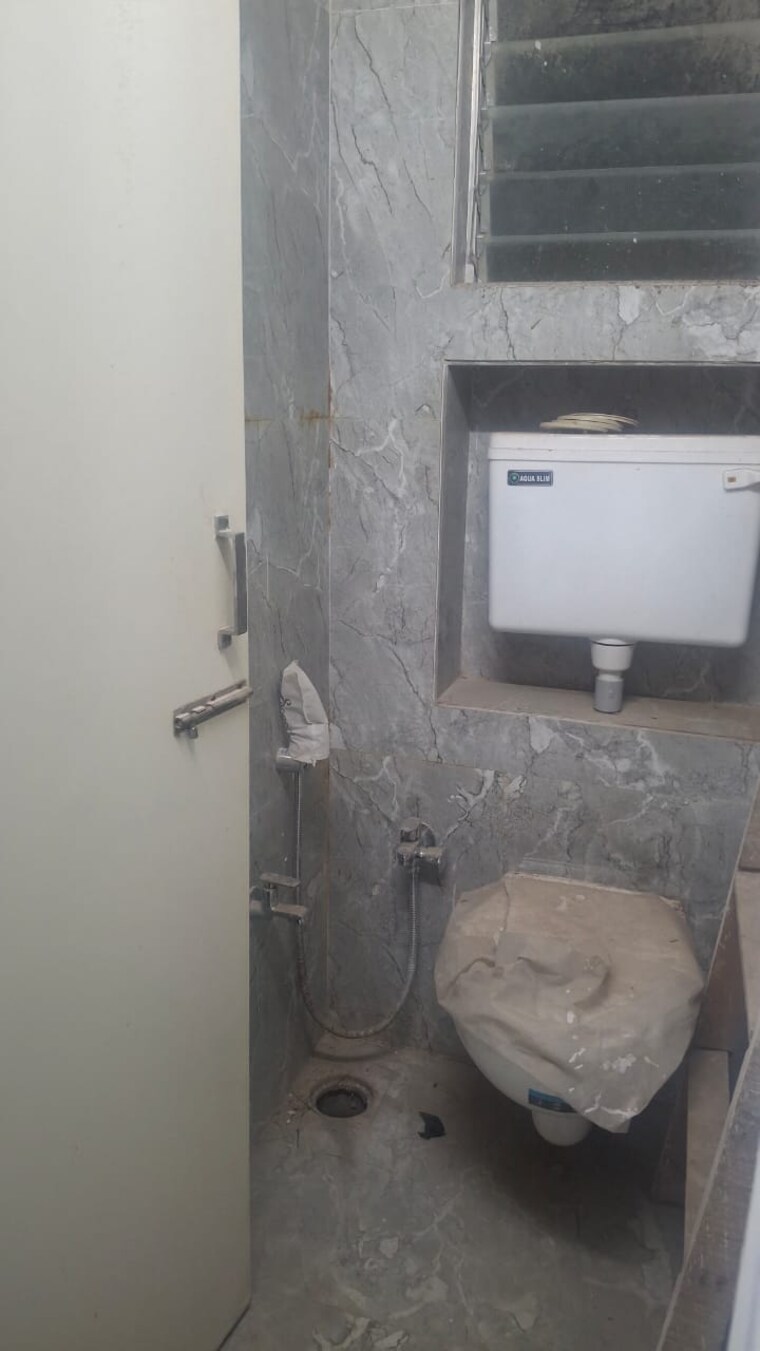 Bathroom, vasant-utsav-mumbai 1 Bedroom 575 Sq.Ft. Apartment In Kandivali East Mumbai 9712505
