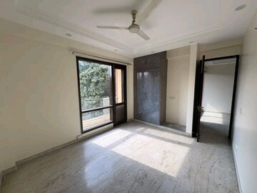 Room in 4 BHK Builder Floor at Chattarpur – for Rent