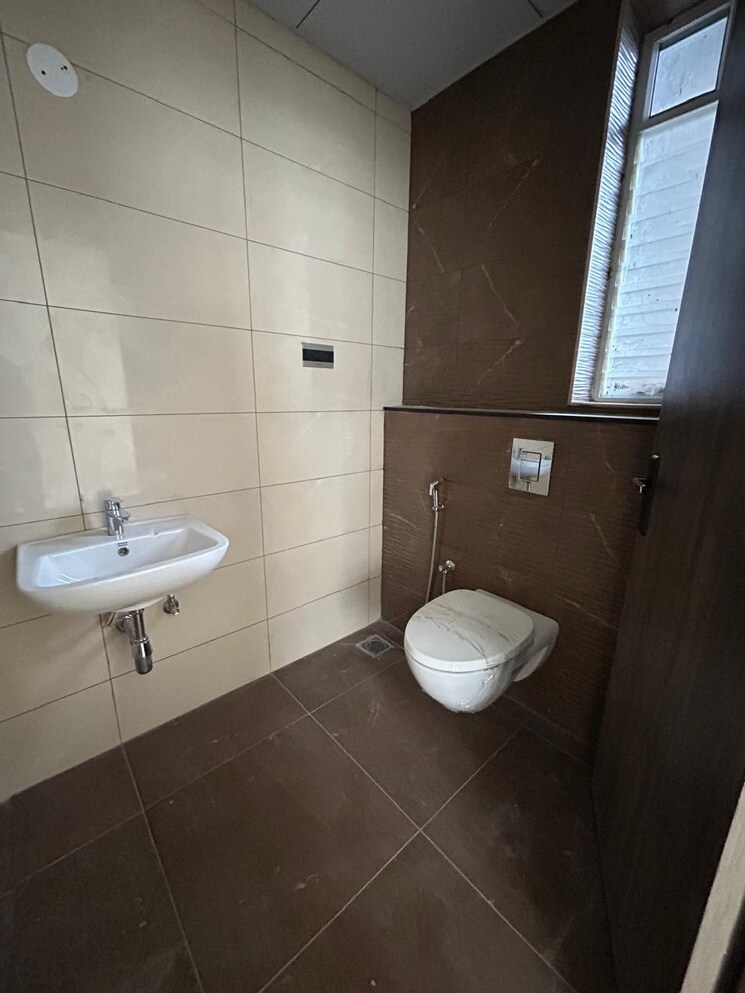 Bathroom, candeur-crescent 3 Bedroom 1878 Sq.Ft. Apartment In Serilingampally Hyderabad 9712527