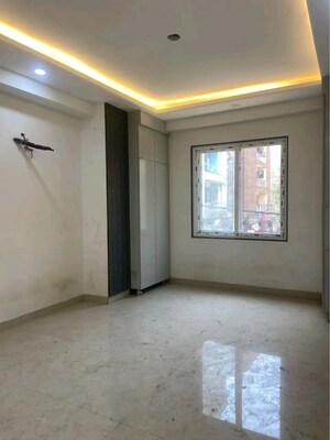 Room in 3 BHK Builder Floor at Chattarpur – for Rent