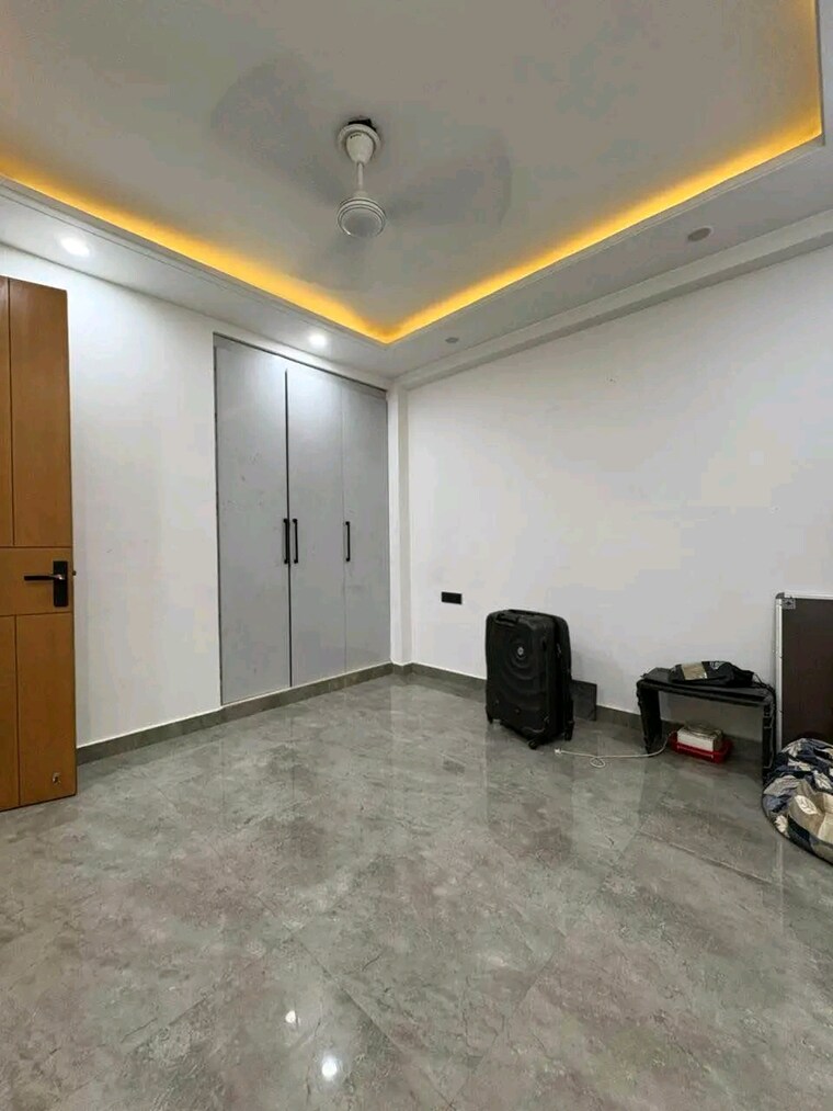  Parking, chattarpur 3 Bedroom 1400 Sq.Ft. Apartment In Chattarpur Delhi 9712547