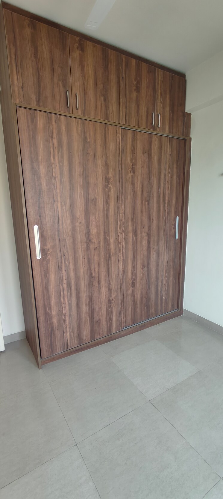 Bedroom, emaar-emerald-estate 2 Bedroom 1020 Sq.Ft. Apartment In Sector 65 Gurgaon 9712543