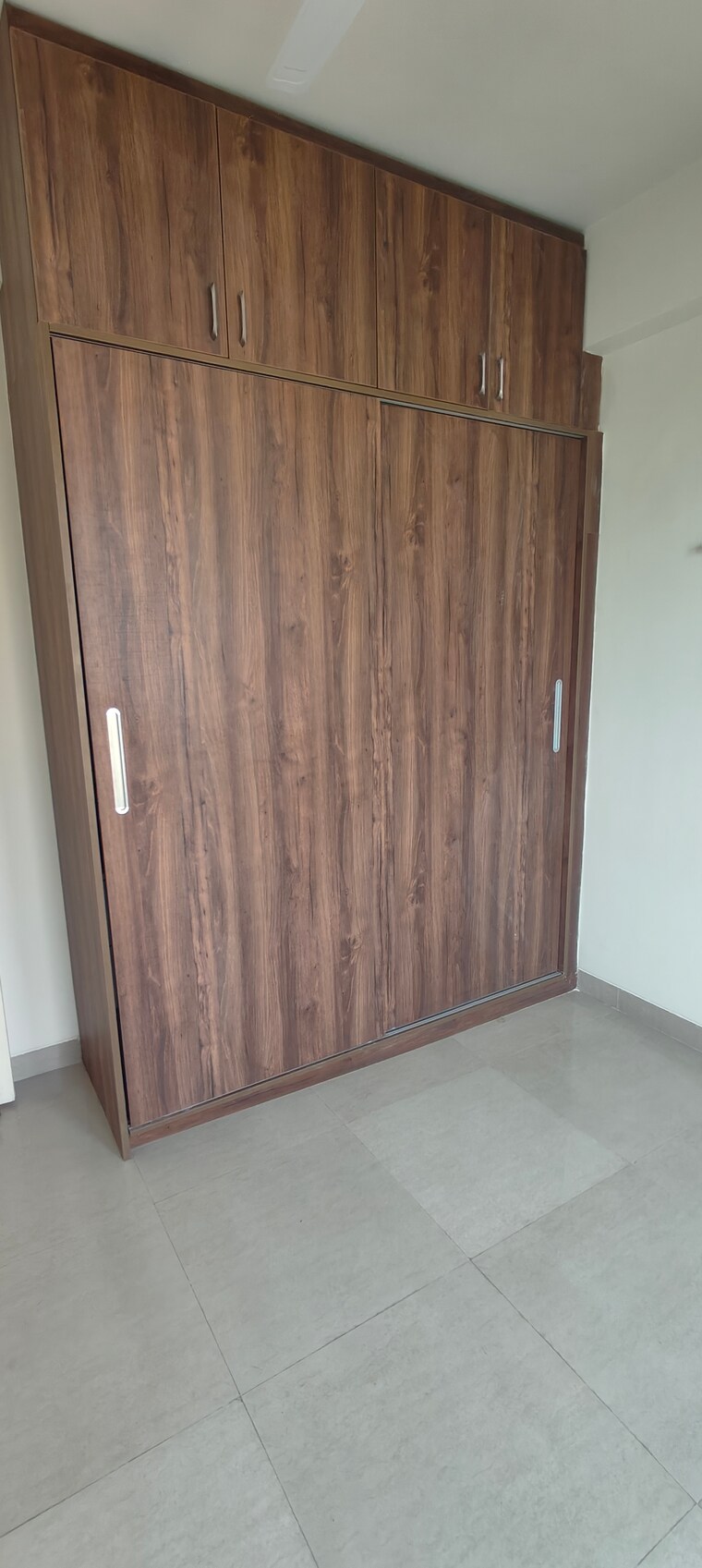 Bedroom, emaar-emerald-estate 2 Bedroom 1020 Sq.Ft. Apartment In Sector 65 Gurgaon 9712543