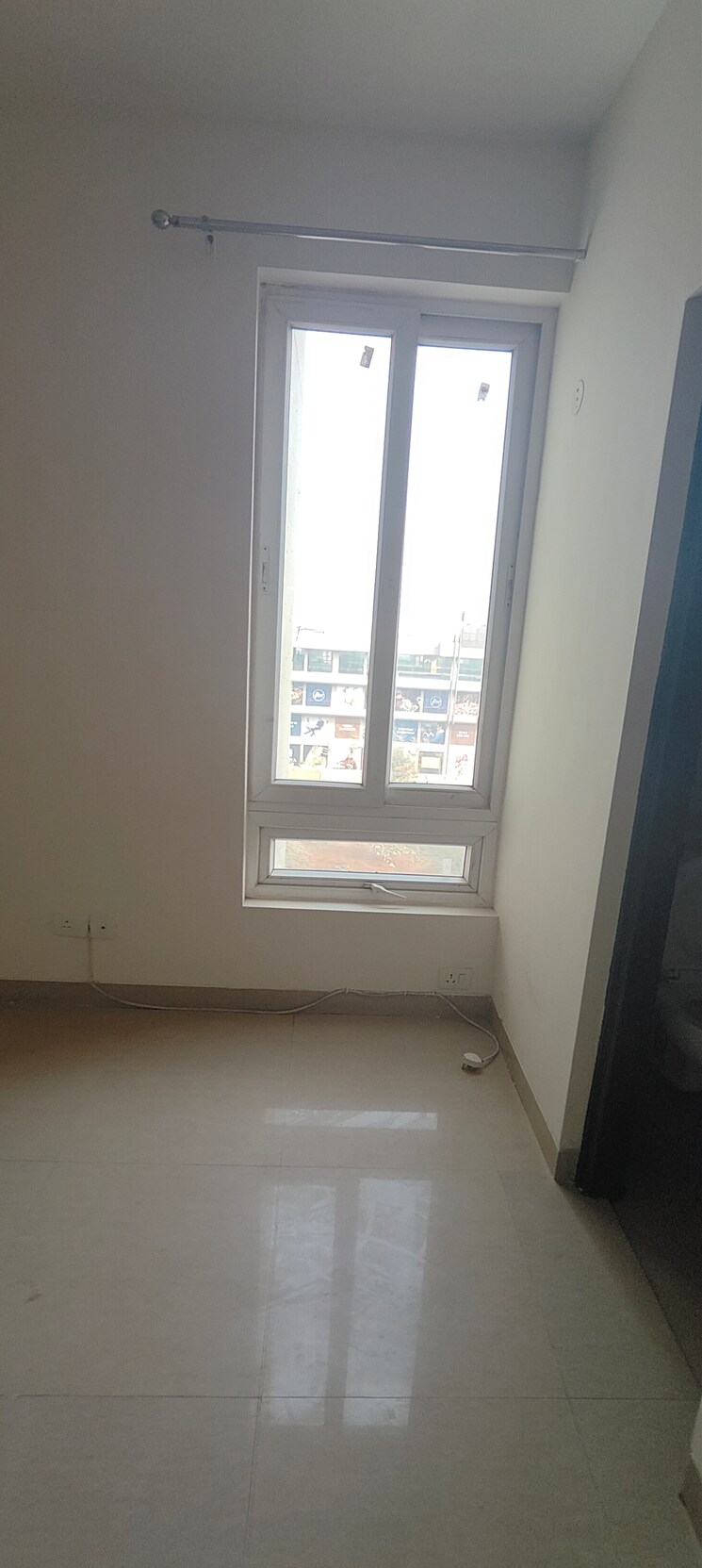 undefined, emaar-emerald-estate 2 Bedroom 1020 Sq.Ft. Apartment In Sector 65 Gurgaon 9712548