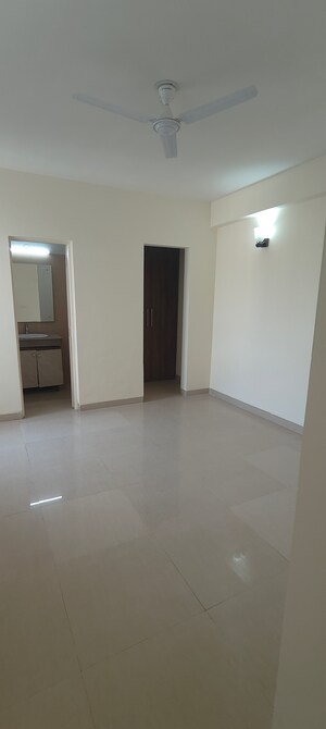 3 BHK Apartment For Rent in Emaar Emerald Estate, Sector 65