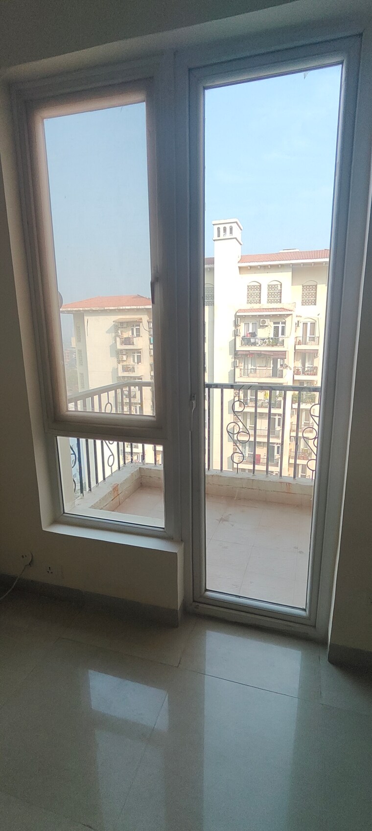 Room, emaar-emerald-estate 3 Bedroom 1395 Sq.Ft. Apartment In Sector 65 Gurgaon 9712550