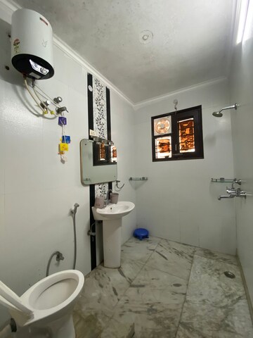 Attached Bathroom in 3.5 BHK Builder Floor at Sector 38 – for Rent