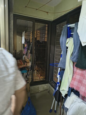 Bedroom in 2 BHK Apartment at Kurla East – for Rent