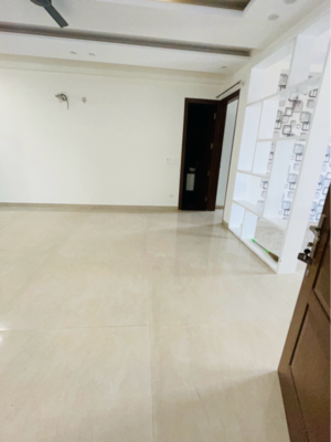 Room in 4 BHK Builder Floor at Sector 23 – for Rent