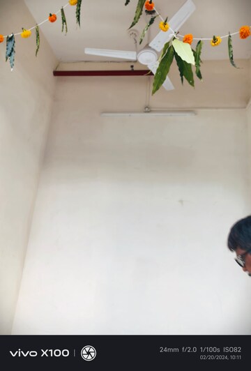  Shop – Exterior View View at Kandivali West - for Rent