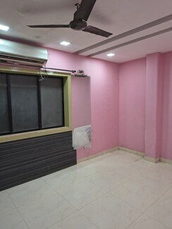 1 BHK + Study Room Apartment For Sale in Kurla West