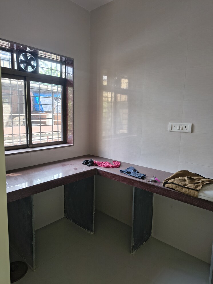 undefined, kurla east 1 Bedroom 300 Sq.Ft. Apartment In Kurla East Mumbai 9712592