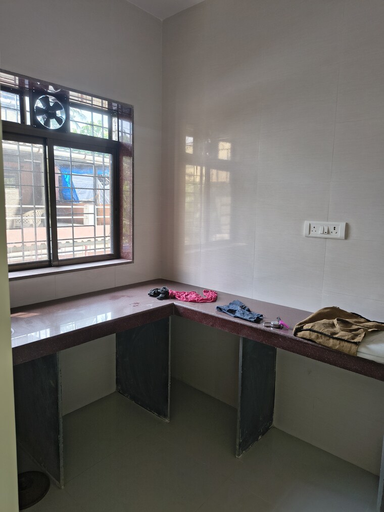 undefined, kurla east 1 Bedroom 300 Sq.Ft. Apartment In Kurla East Mumbai 9712592