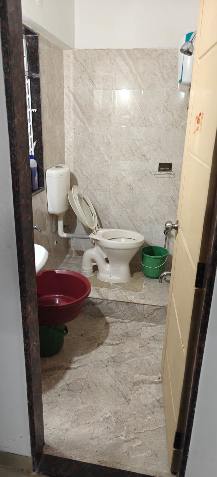 Bathroom, kurla east 1 Bedroom 460 Sq.Ft. Apartment In Kurla East Mumbai 9712622