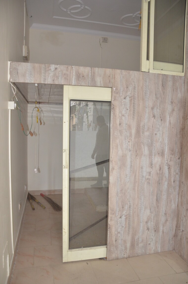 Exterior View, pushpanjali enclave Commercial Shop 200 Sq.Ft. In Pushpanjali Enclave Delhi 9712620