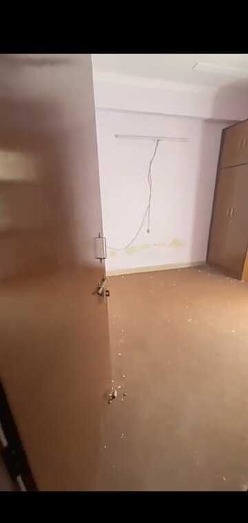 Room in 3 BHK Builder Floor at Mahavir Enclave – for Sale