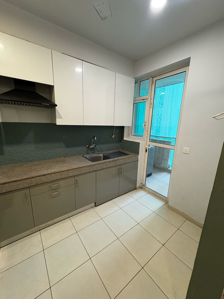 Kitchen, experion-the-heart-song 2.5 Bedroom 1283 Sq.Ft. Apartment In Sector 108 Gurgaon 9712635