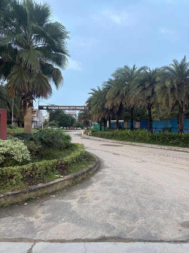 Garden, ngk-kahlon-garden-city  2152 Sq.Ft. Plot In Vrindavan Yojna Lucknow 9712641