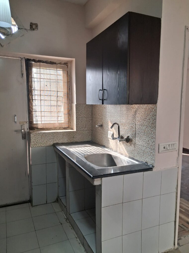 Kitchen, unitech-south-city-ii 3 Bedroom 2100 Sq.Ft. Builder Floor In Sector 50 Gurgaon 9712647