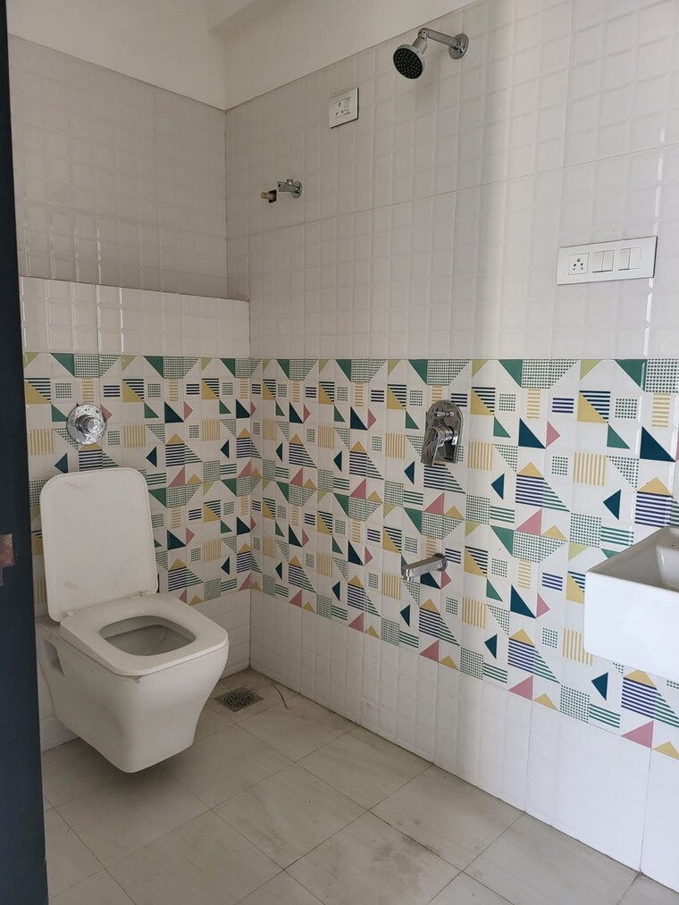 Bathroom, lodha-paradise 1 Bedroom 450 Sq.Ft. Apartment In Majiwada Thane 9712664