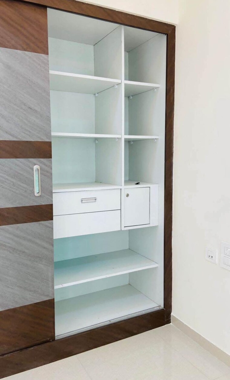Bathroom, raymond-ten-x-habitat 1 Bedroom 550 Sq.Ft. Apartment In Pokhran Road No Two Thane 9712673