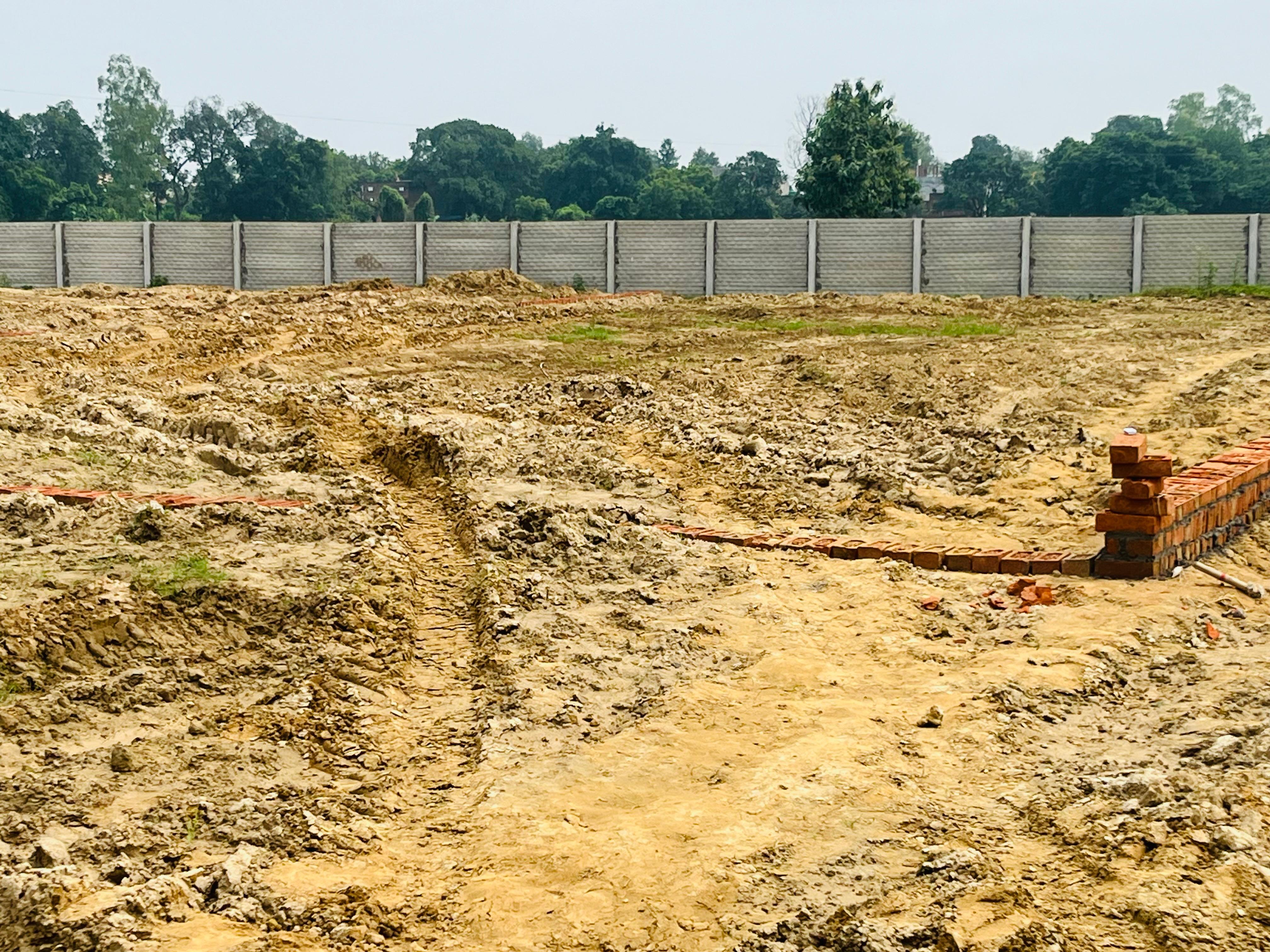 Plot For Sale in Royal City Phase 2