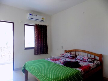 Bedroom in 2 BHK Apartment at Candolim – for Rent