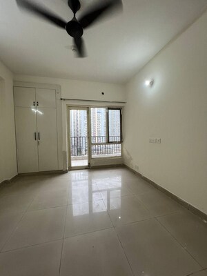 2 BHK Apartment For Rent in Panchsheel Greens, Sector 16 Greater Noida