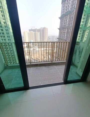 3 BHK Apartment For Rent in Kalpataru Immensa, Kolshet Road