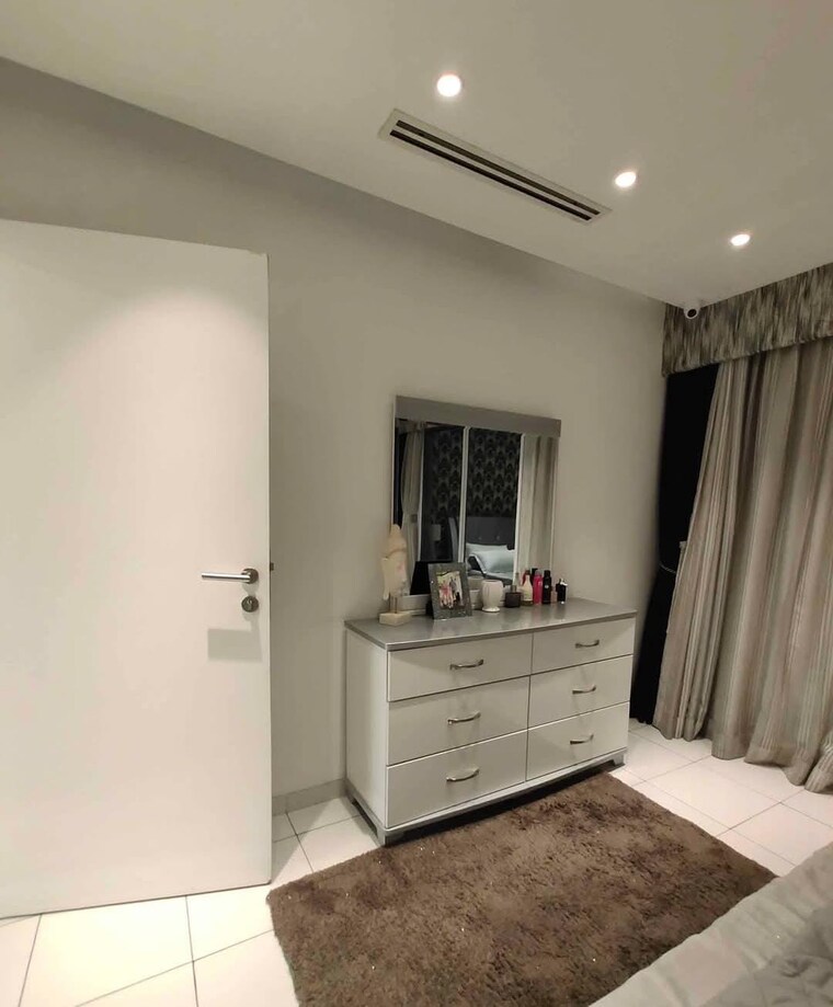 Room, indiabulls-one-indiabulls 1 Bedroom 617 Sq.Ft. Apartment In Pokhran Road No Two Thane 9712721