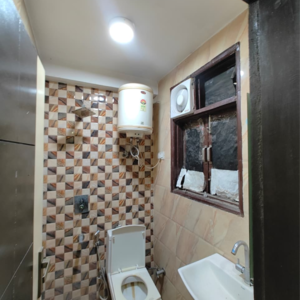 Bathroom in 1 BHK Builder Floor at Saket – for Rent