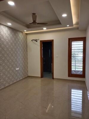 Room in 4 BHK Builder Floor at Sector 84 – for Sale