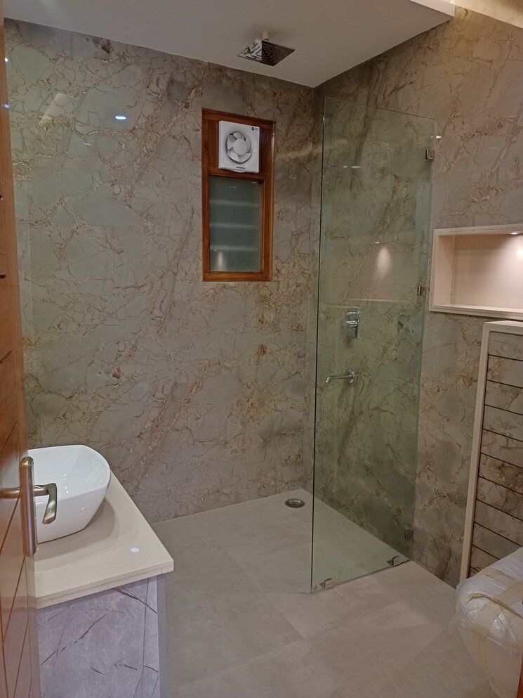 Bathroom, sector 84 4 Bedroom 325 Sq.Yd. Builder Floor In Sector 84 Faridabad 9712739
