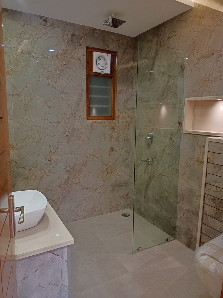 Bathroom, sector 84 4 Bedroom 325 Sq.Yd. Builder Floor In Sector 84 Faridabad 9712739