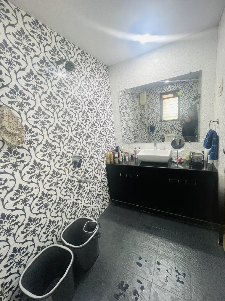 Attached Bathroom, ashar-residency 2 Bedroom 1050 Sq.Ft. Apartment In Pokhran Road No Two Thane 9712752