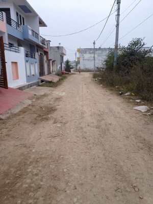 Parking in 2 BHK Independent House at Kiran Enclave, Kursi Road – for Sale