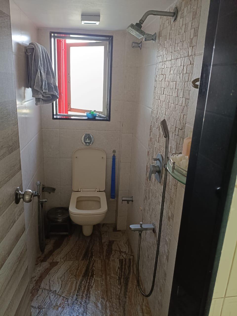 1 BHK + Pooja Room 485 Sq.Ft. Apartment in Monisha CHS Bandra West