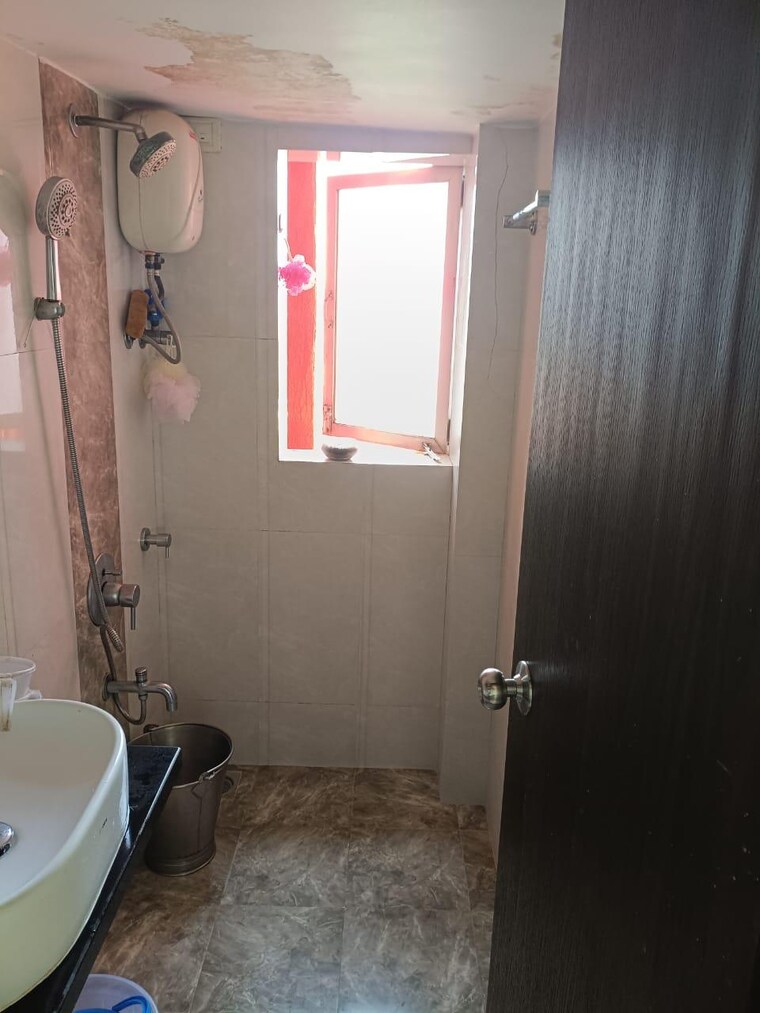 Bathroom, monisha-chs-bandra-west 1 Bedroom 485 Sq.Ft. Apartment In Bandra West Mumbai 9712777