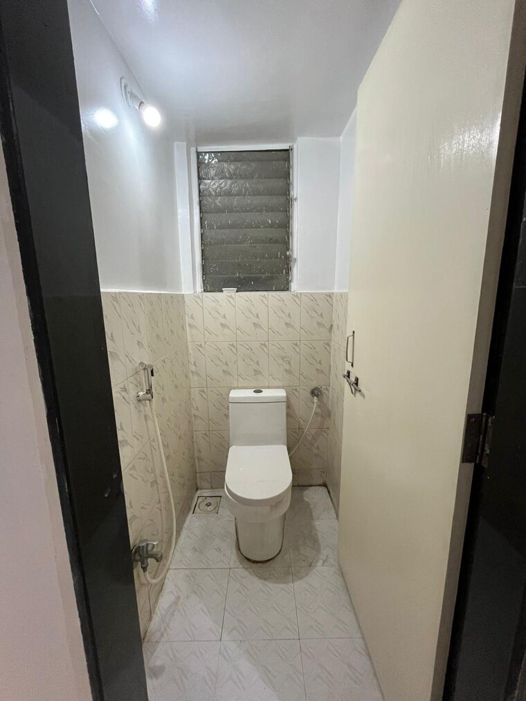 Bathroom, viman nagar 1 Bedroom 540 Sq.Ft. Apartment In Viman Nagar Pune 9712786