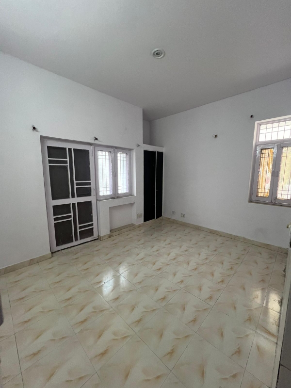 4 BHK + Pooja Room Apartment For Rent in Sanjeev Enclave