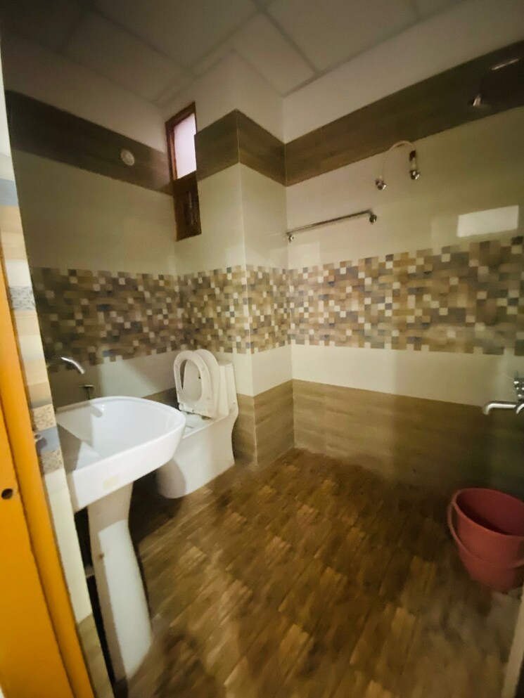 Room, vineet khand Pg For Girls In Vineet Khand 9712798