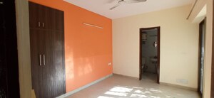 Room in 3 BHK Apartment at Migsun Ultimo, Omicron Iii Greater Noida – for Rent