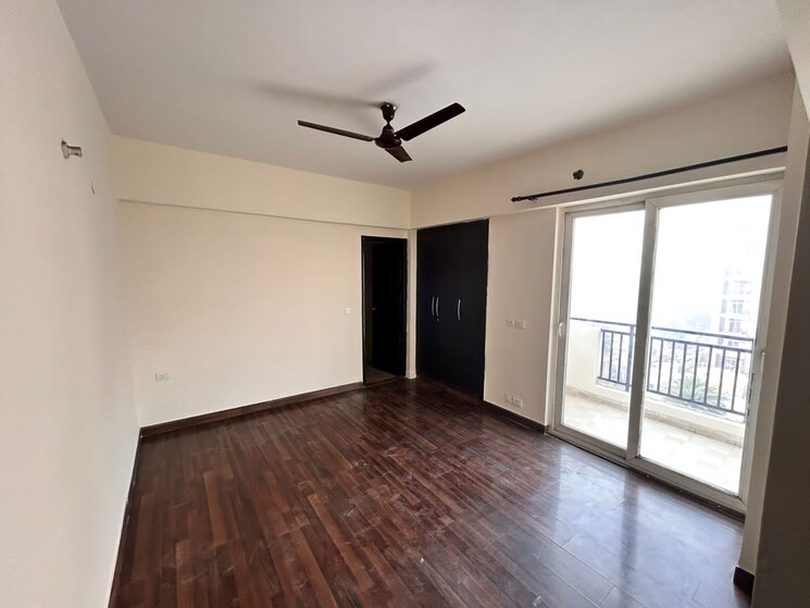 Room, sethi-max-royal 3 Bedroom 1440 Sq.Ft. Apartment In Sector 76 Noida 9712835