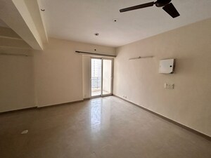 Room in 3 BHK Apartment at Sethi Max Royal, Sector 76 – for Rent